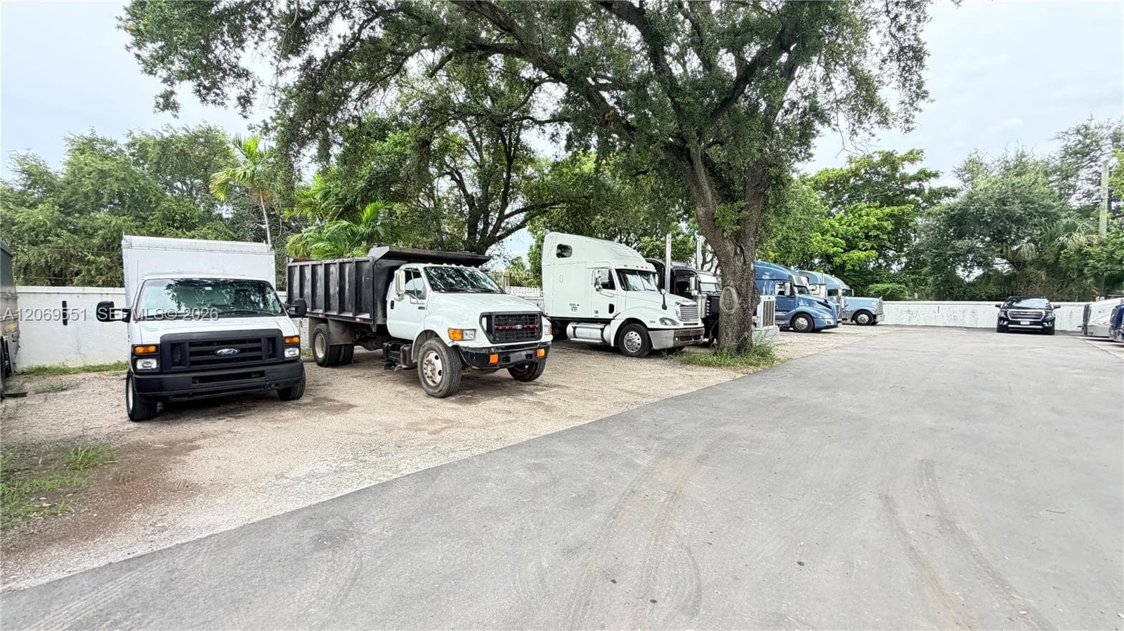 3051 NW 75 St, Miami, FL 33147 photo 4