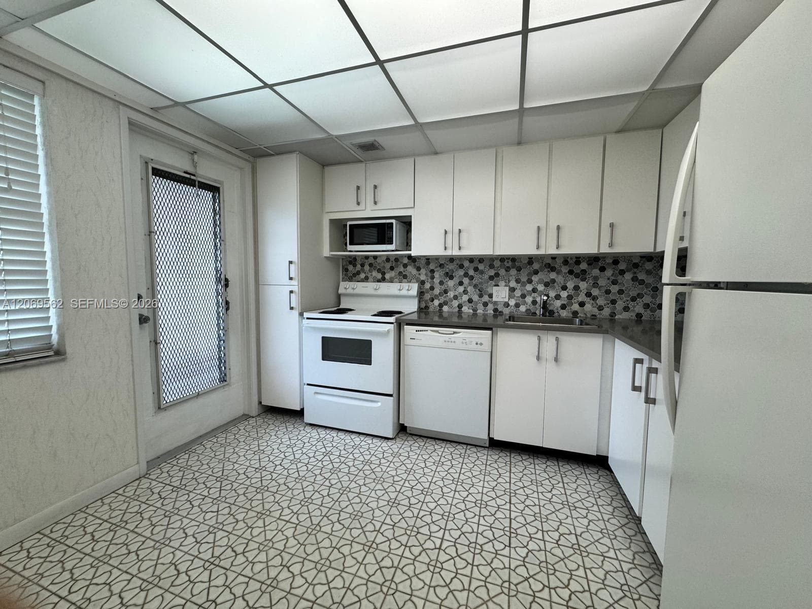 2950 N Palm Aire Dr # 605, Pompano Beach, FL 33069 photo 3