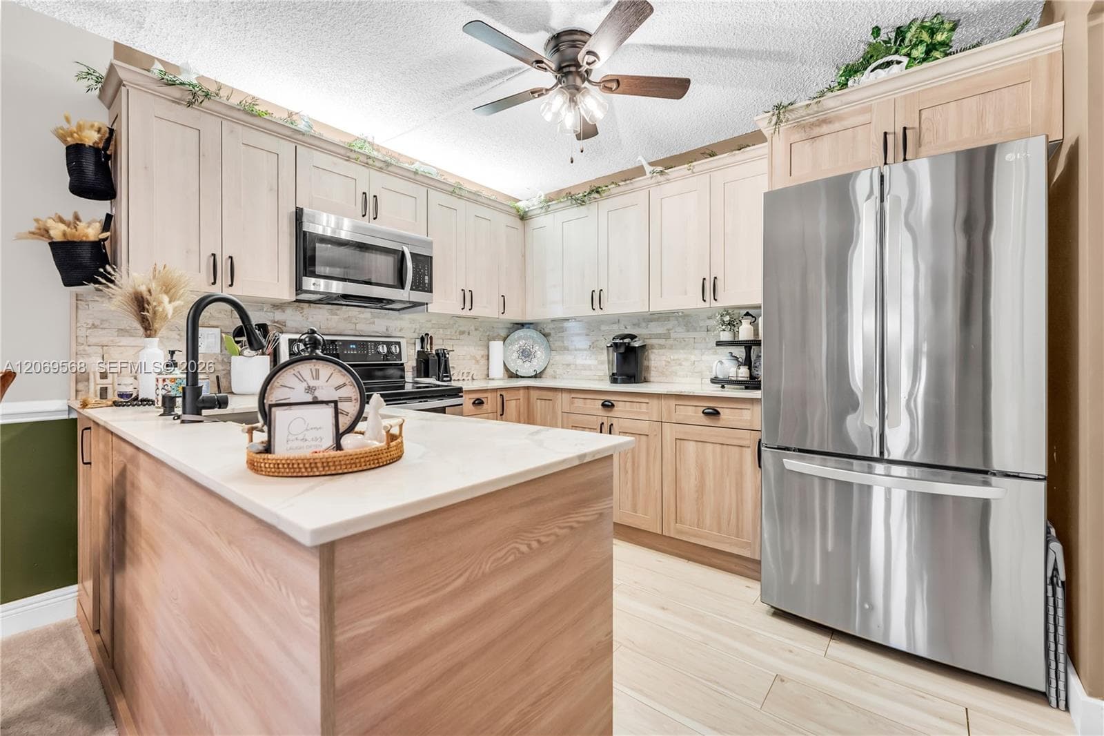 3561 Pine Tree Ct # D-1, Green Acres, FL 33463 photo 3