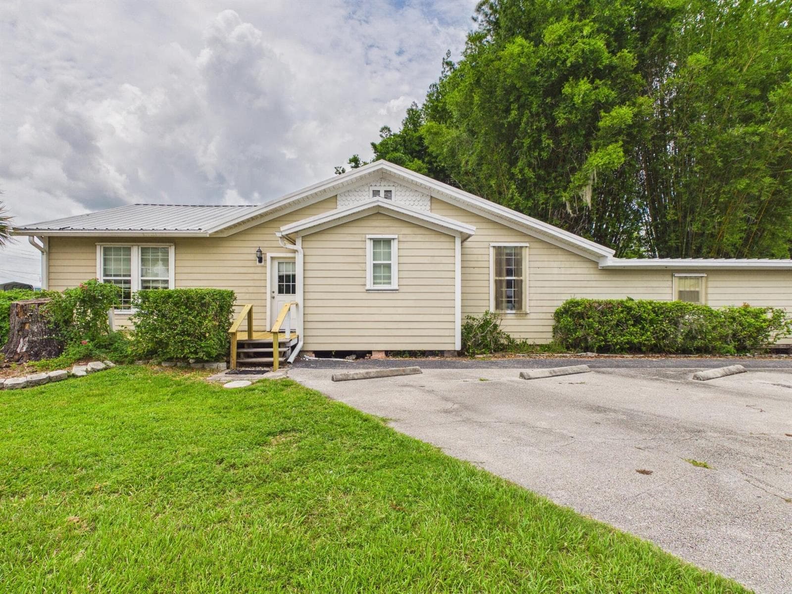311 NE 2ND Street, Okeechobee, FL 34972 photo 4