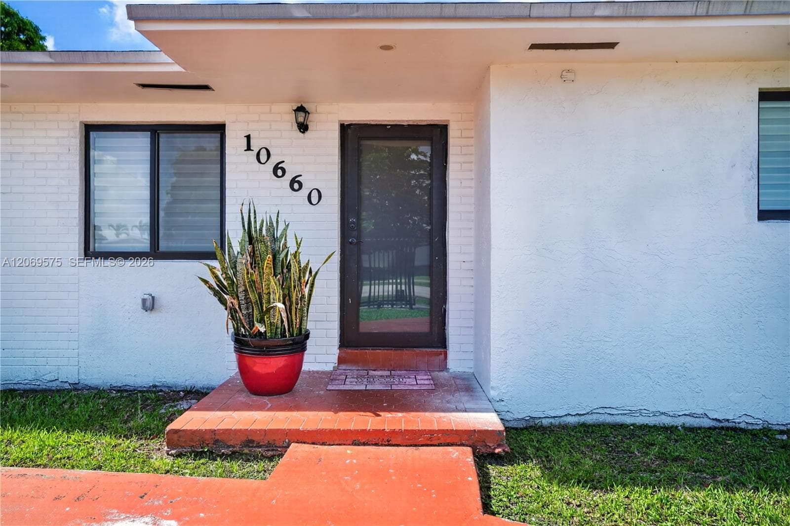 10660 SW 164th St, Miami, FL 33157 photo 2