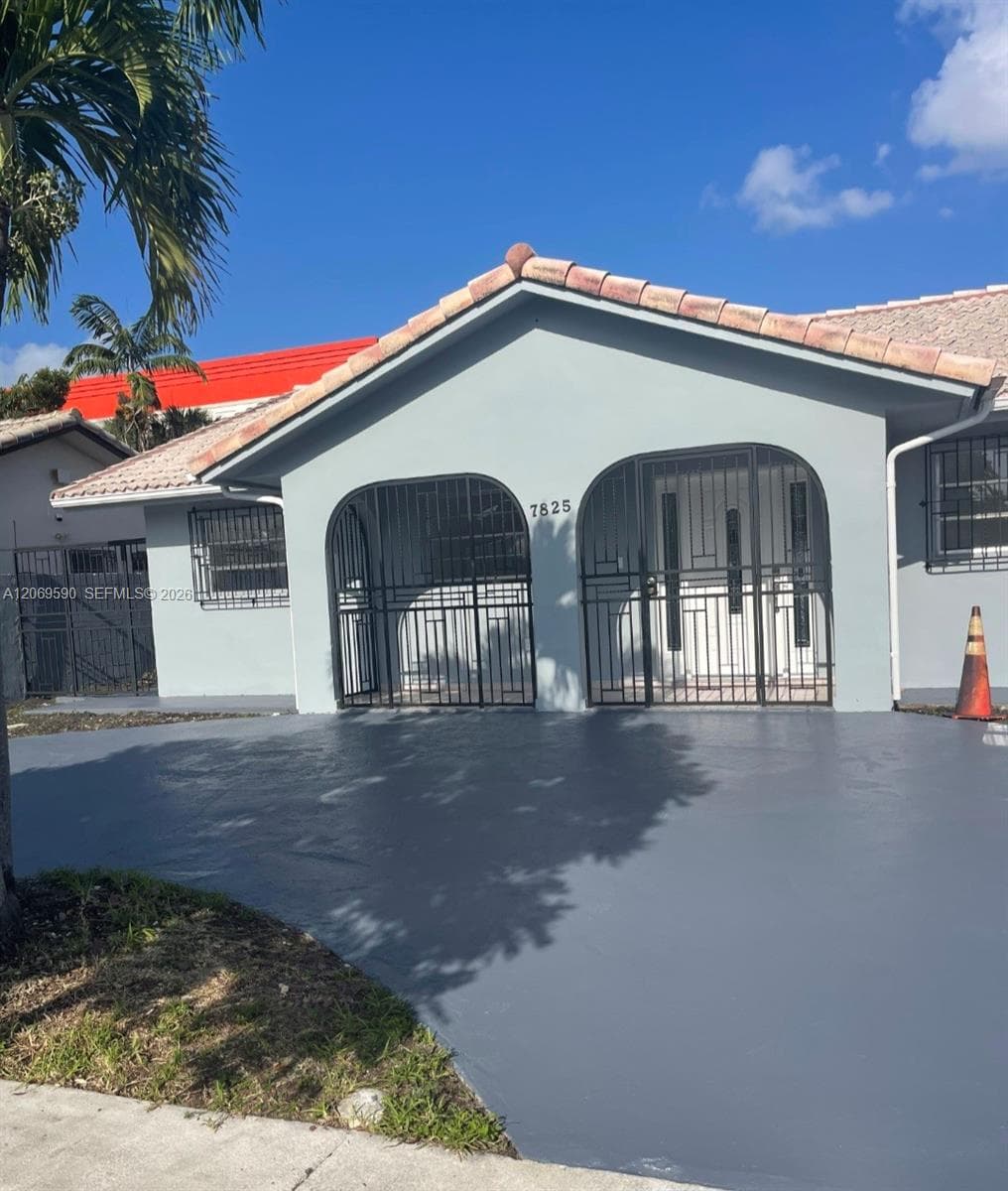 7825 W 4th Ln # 0, Hialeah, FL 33014