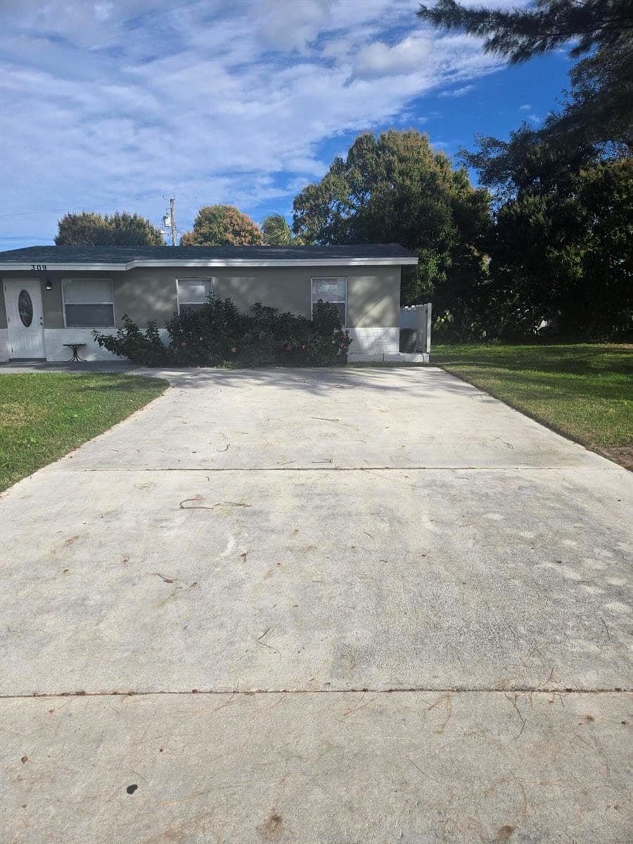 309 NW 6TH Avenue, Delray Beach, FL 33444 photo 2