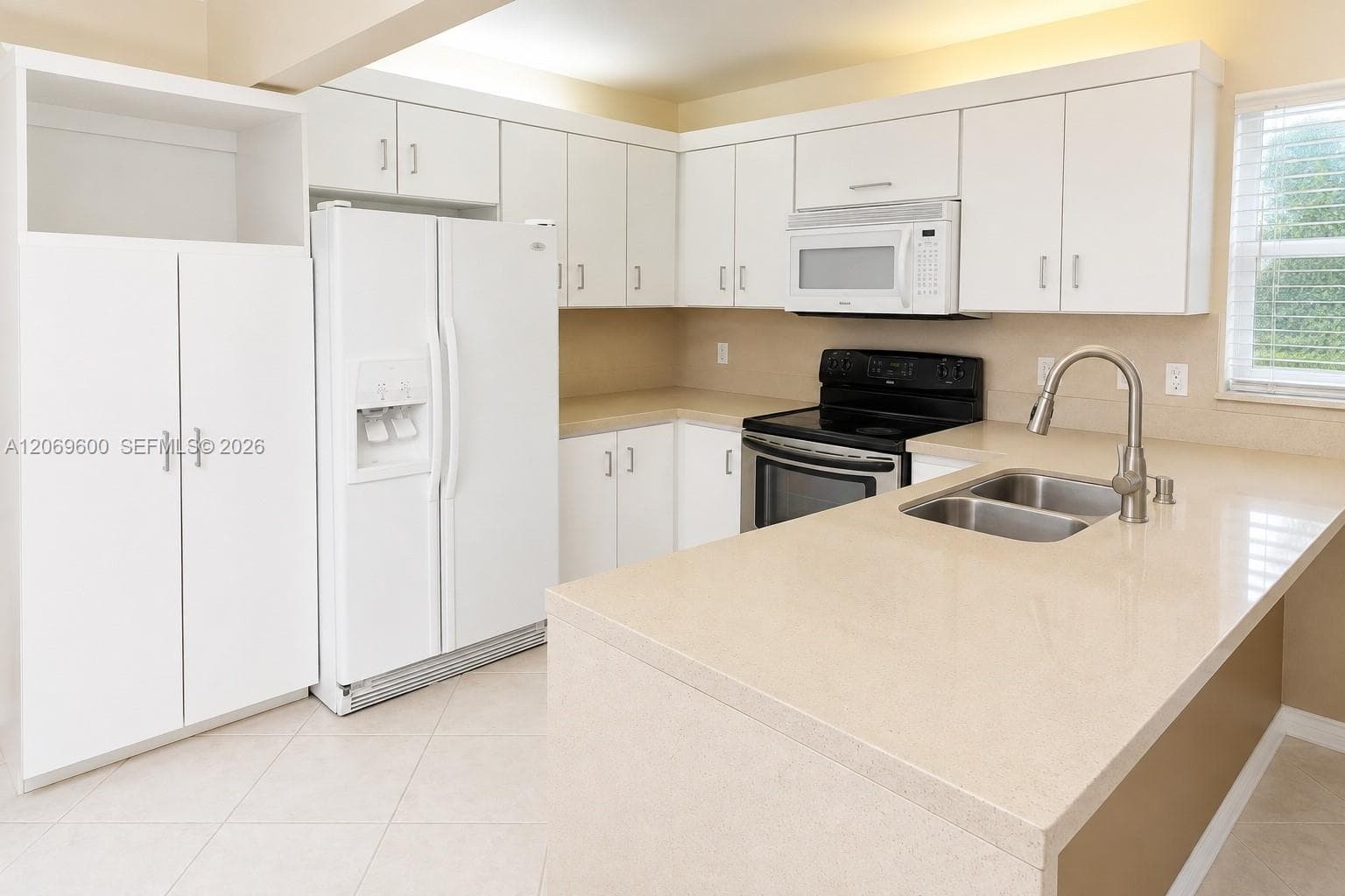 464 NE 210th Cir Ter # 201-10A, Miami, FL 33179