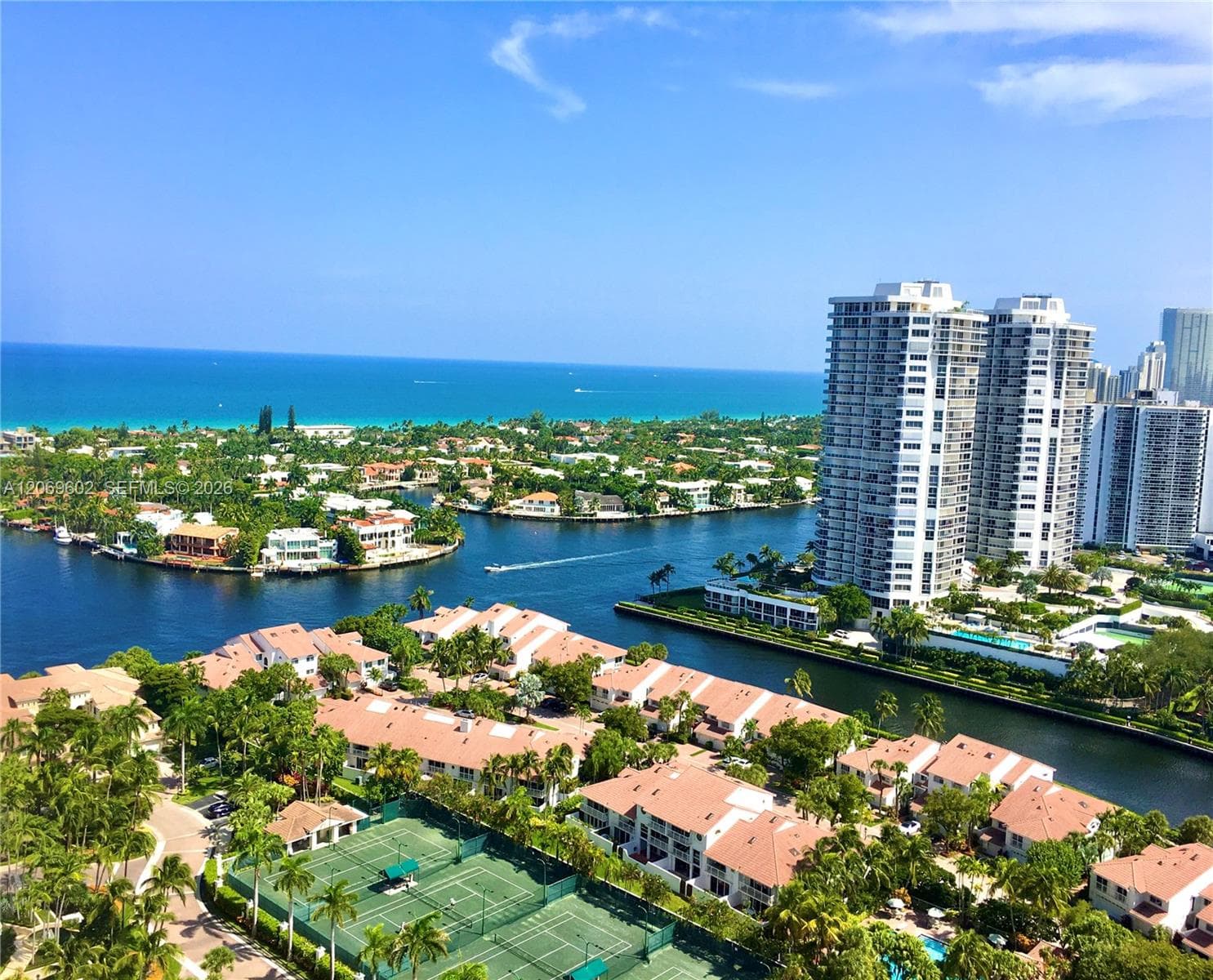 21055 Yacht Club Dr # 2710, Aventura, FL 33180
