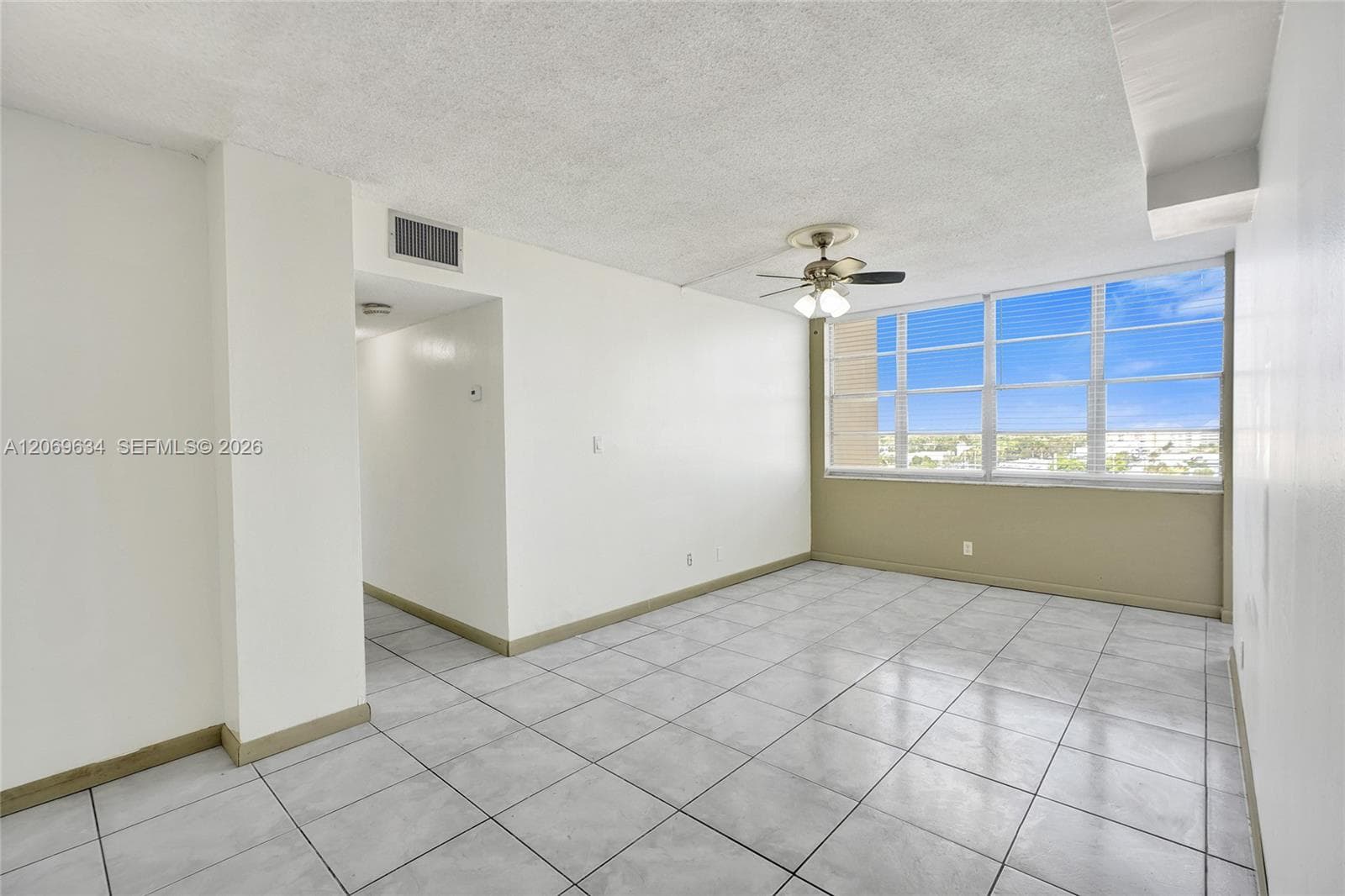 2025 NE 164th St # 710, North Miami Beach, FL 33162 photo 3