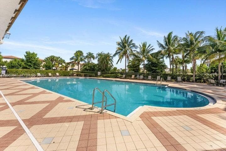 5010 Genove Pl # 5010, Riviera Beach, FL 33410 photo 2