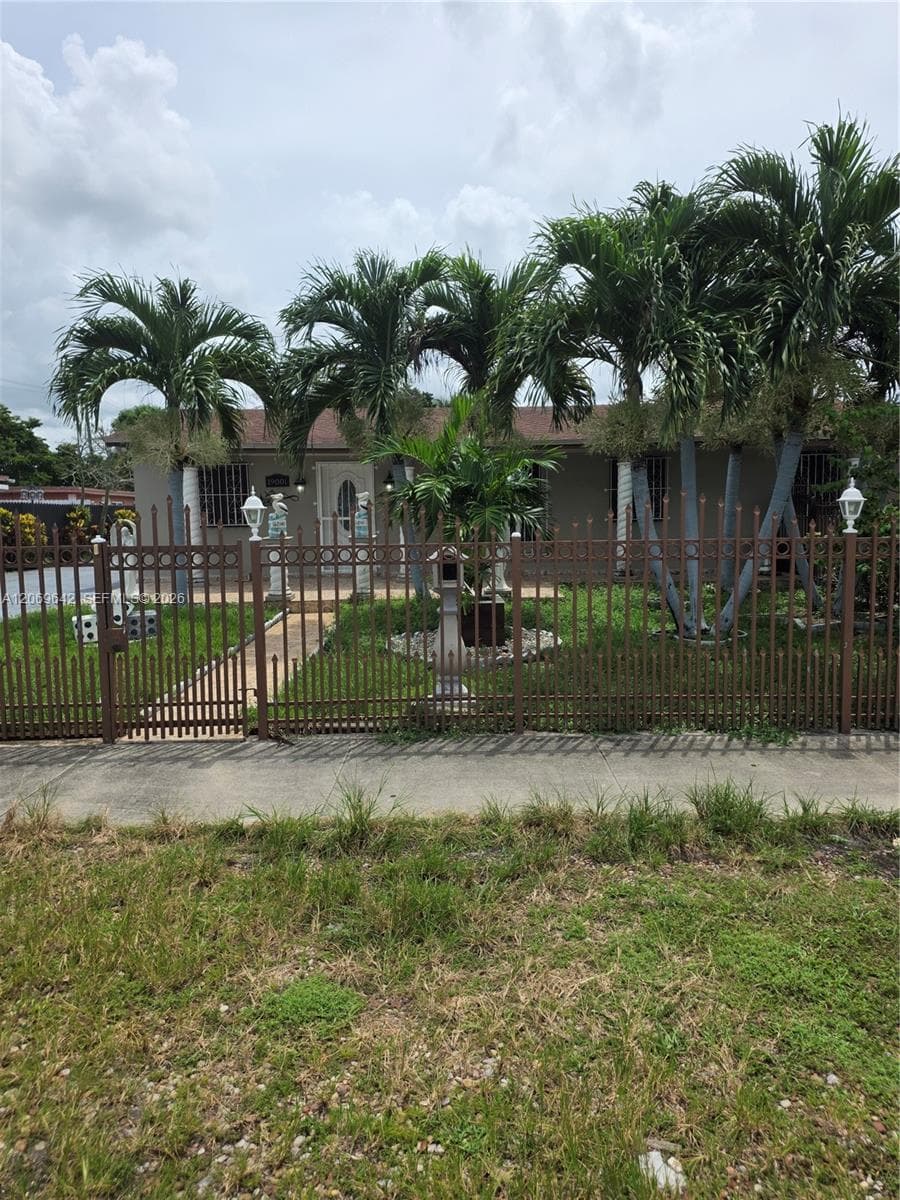19001 NW 49th Ct, Opa-Locka, FL 33055 photo 4