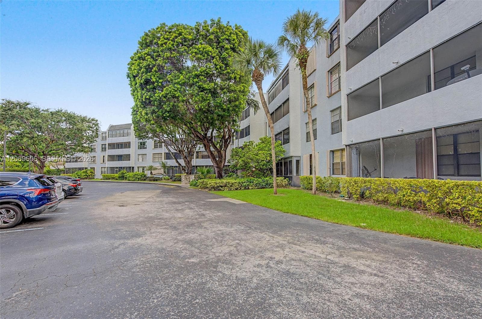 10852 N Kendall Dr # 314, Miami, FL 33176 photo 2