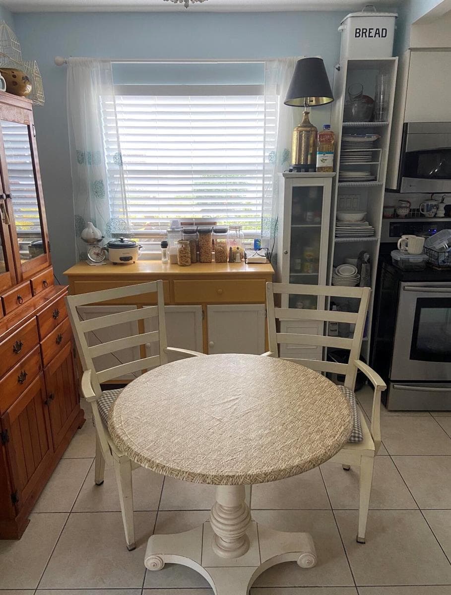 208 Valencia I, Delray Beach, FL 33446 photo 3