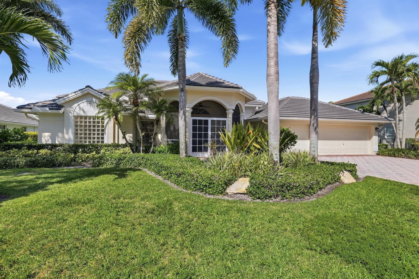 533 Cypress Green Circle, Wellington, FL 33414 photo 2