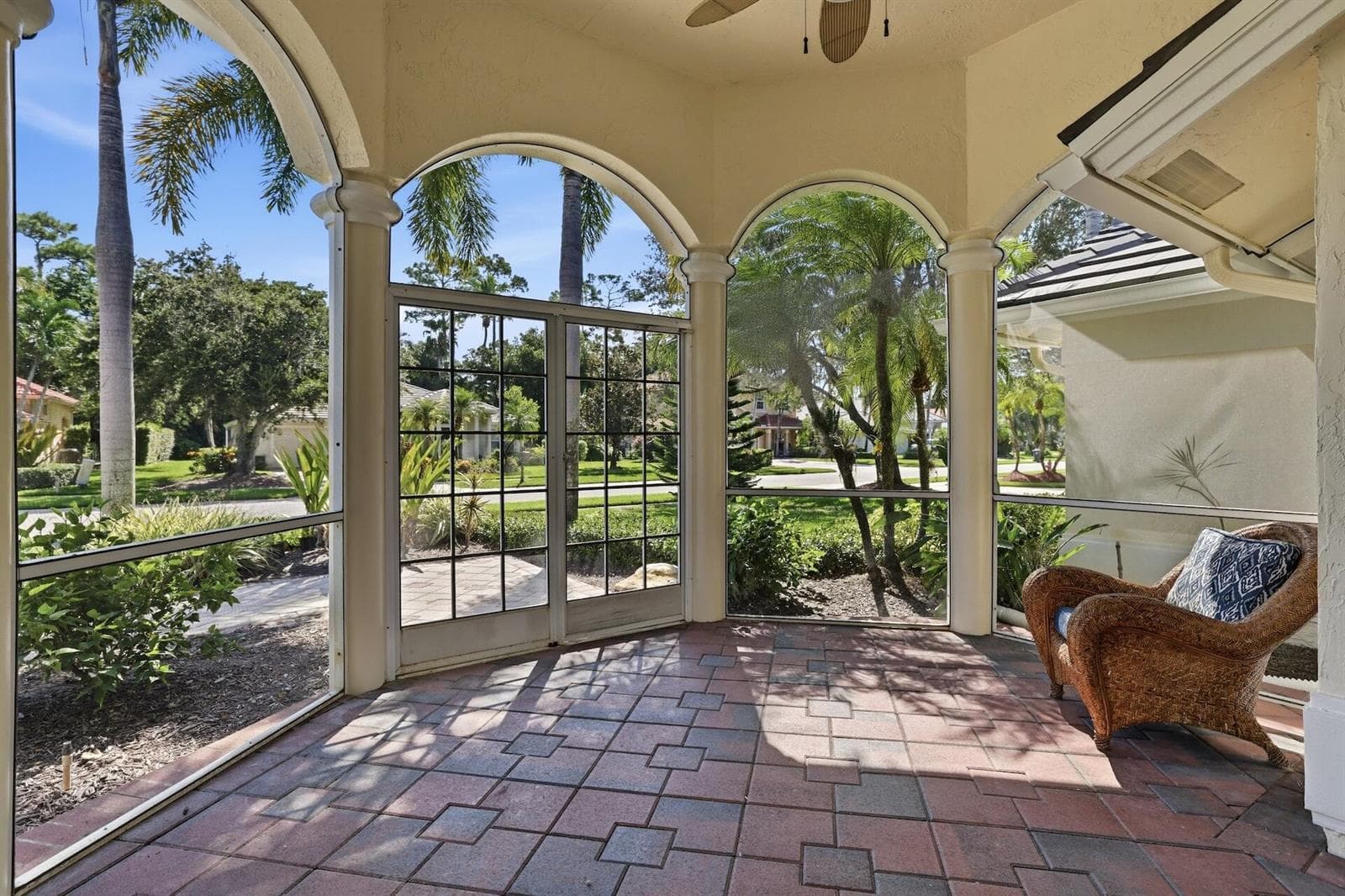 533 Cypress Green Circle, Wellington, FL 33414 photo 3
