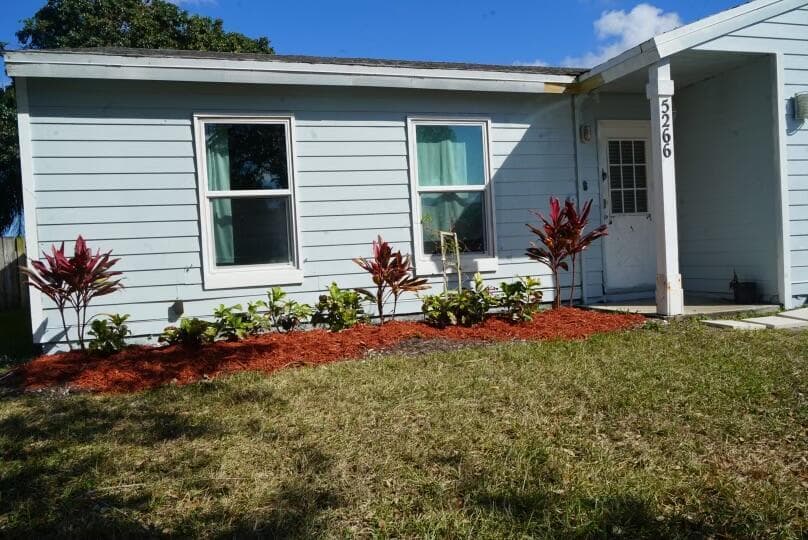 5266 HARWOOD Lane, Lake Worth, FL 33467 photo 4