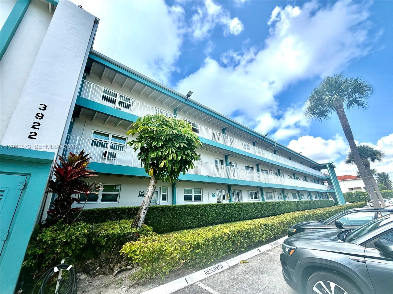 3922 NE 166th St # S306, North Miami Beach, FL 33160