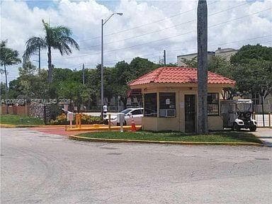 7000 NW 186th St # 4-323, Hialeah, FL 33015 photo 2