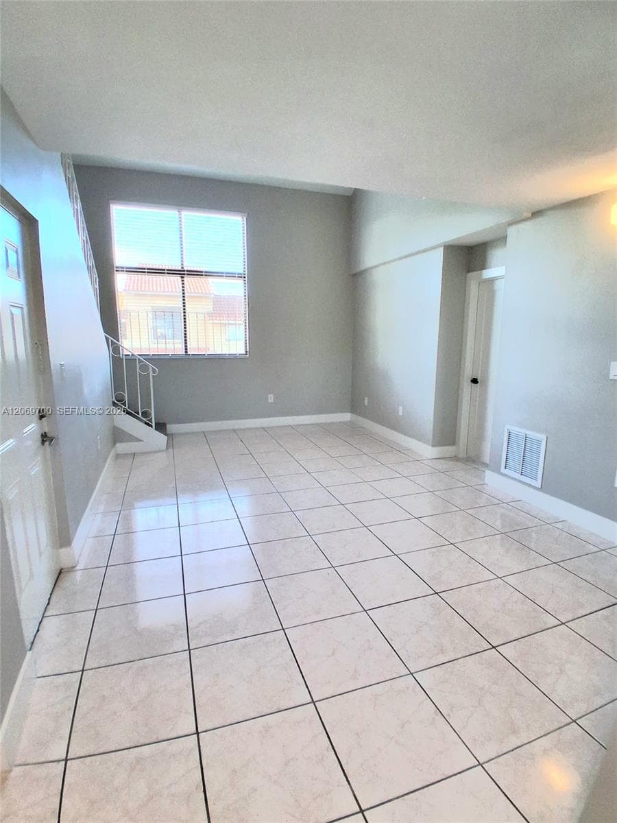2770 W 60th Pl # 201, Hialeah, FL 33016 photo 2