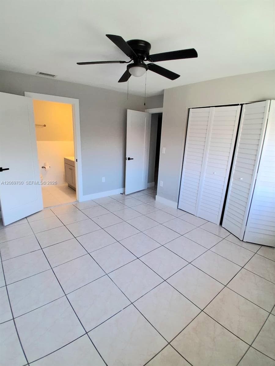 2770 W 60th Pl # 201, Hialeah, FL 33016 photo 4