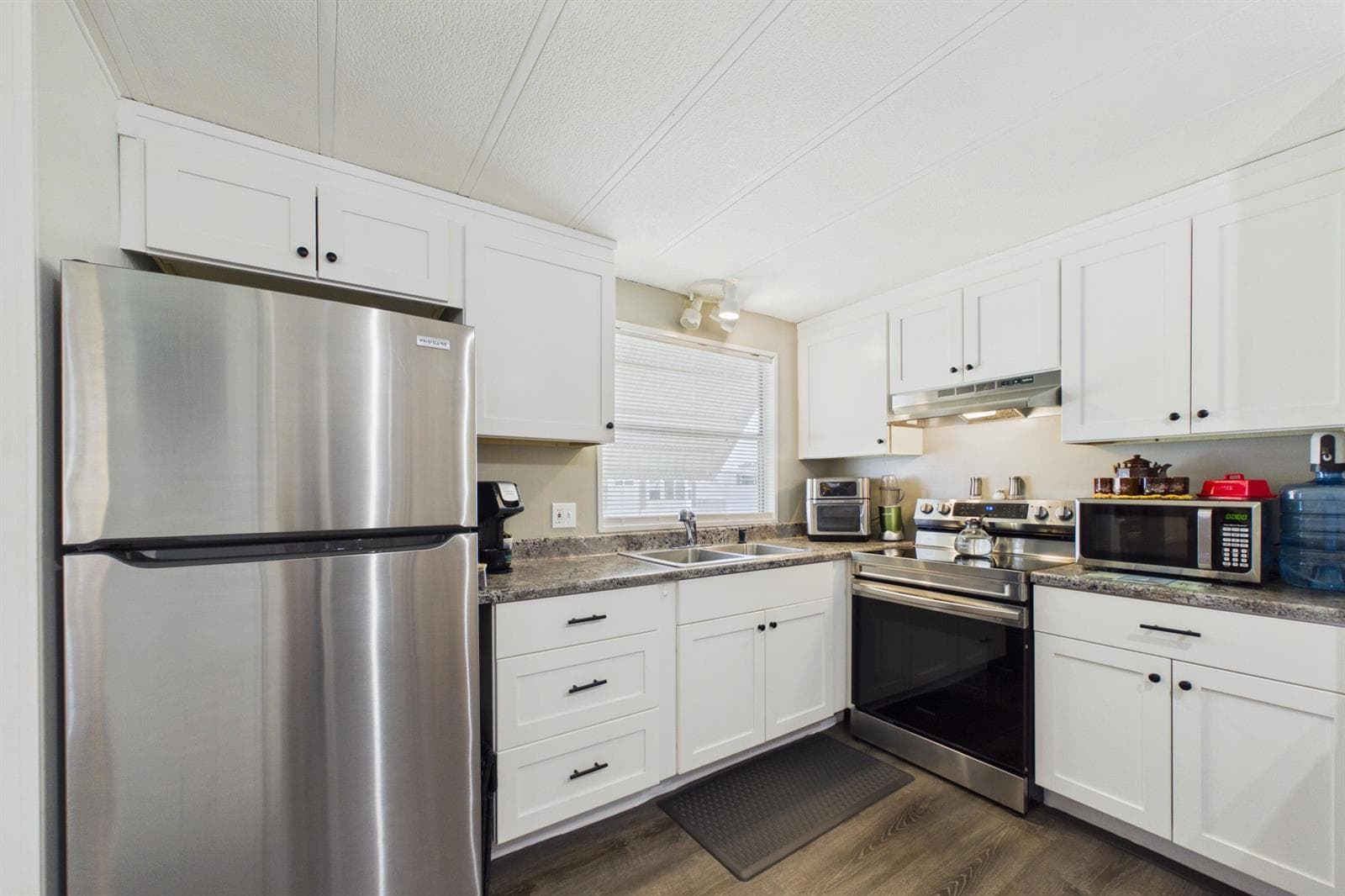 10003 Granada Bay, Boynton Beach, FL 33436 photo 2
