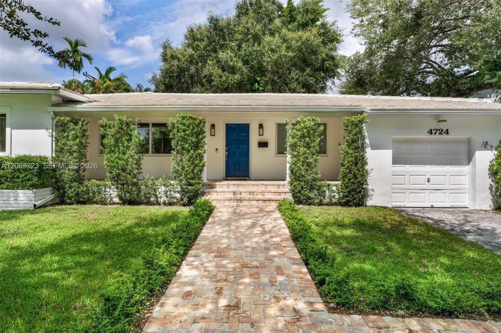 4724 Orduna Dr, Coral Gables, FL 33146 photo 2