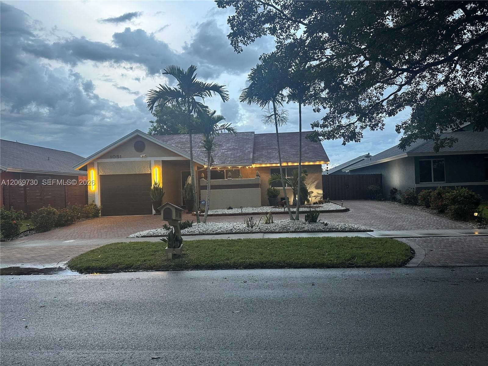 1051 SW 99th Ave, Pembroke Pines, FL 33025 photo 4