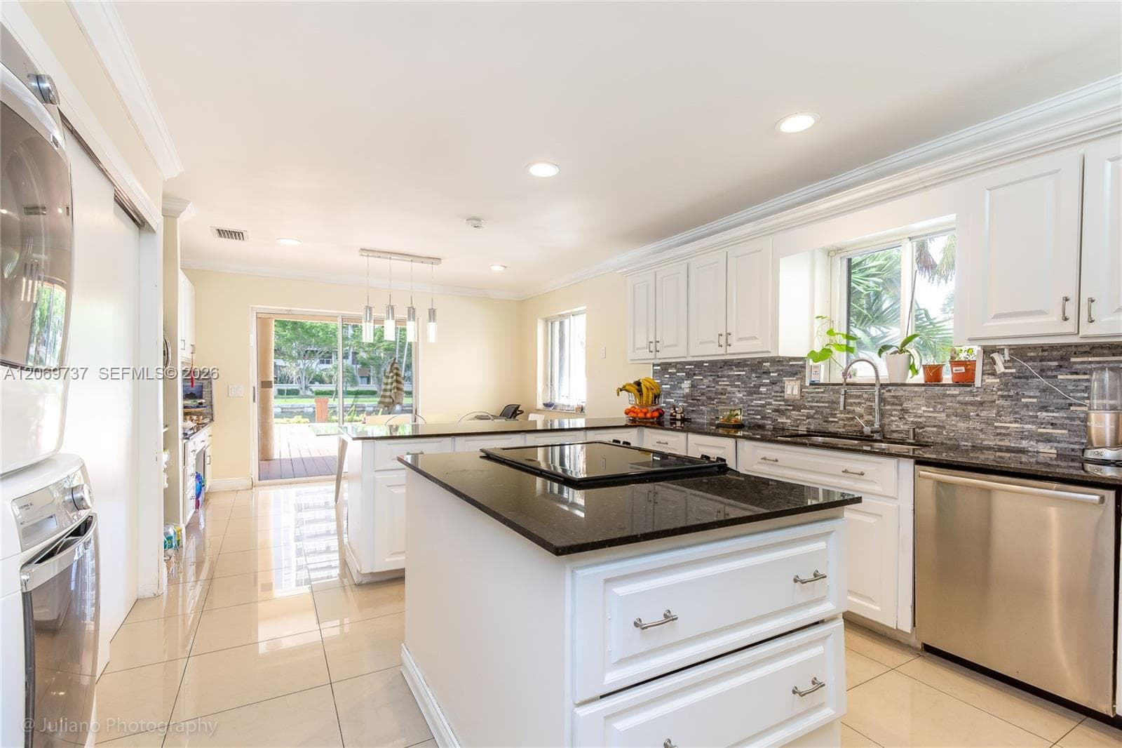 437 Holiday Dr, Hallandale Beach, FL 33009 photo 4