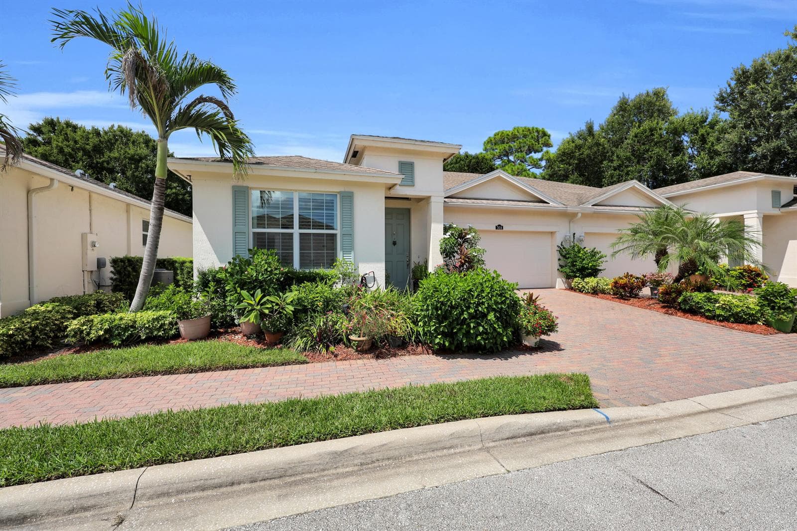7414 OAKRIDGE Place, Vero Beach, FL 32966