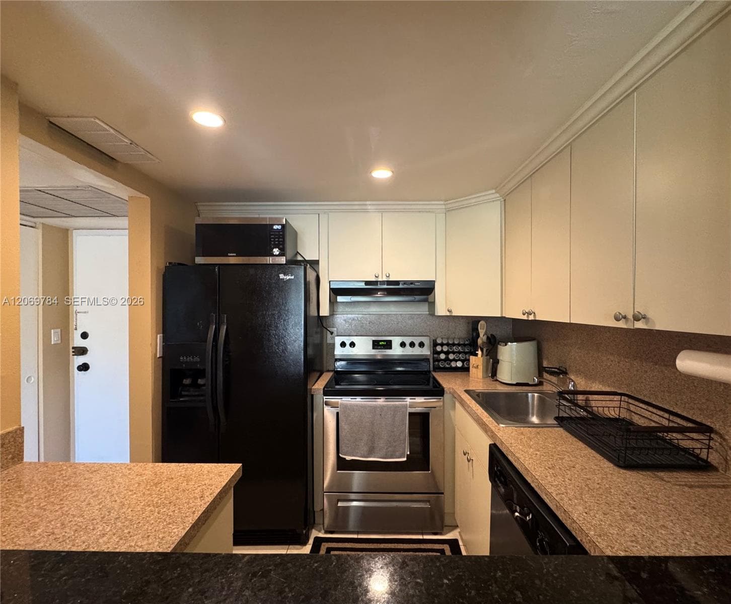 210 172nd St # 334, Sunny Isles Beach, FL 33160 photo 5