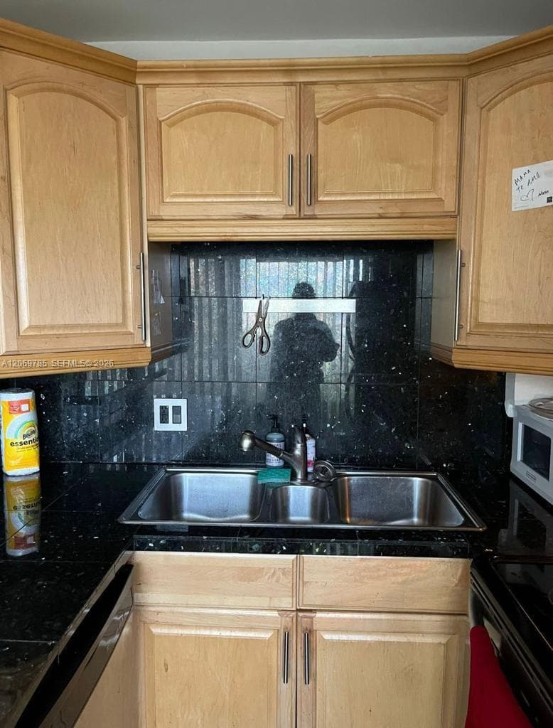 3239 W Trade Ave # 2, Miami, FL 33133 photo 4