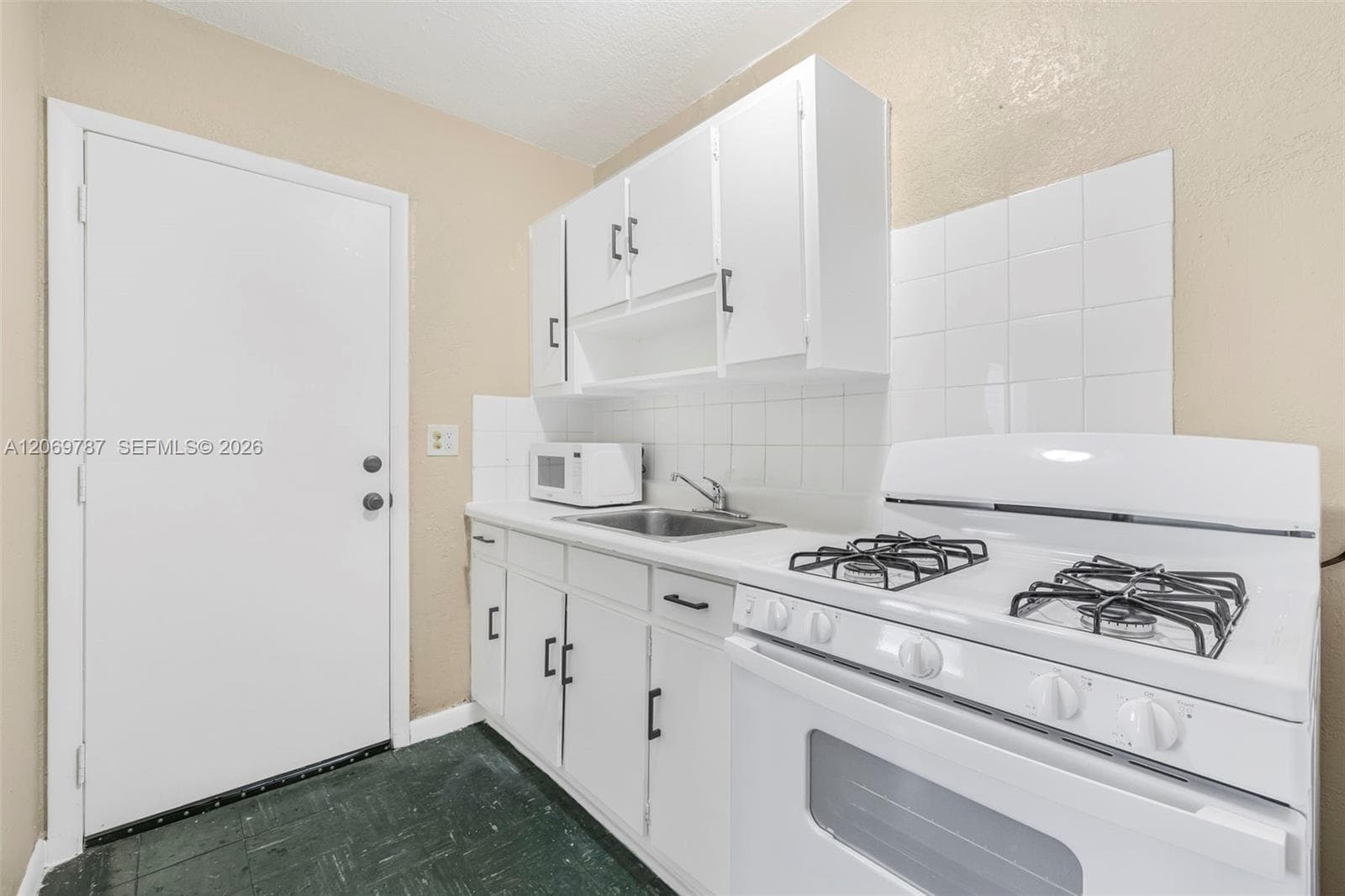 126 SW 18th Ave # 11, Miami, FL 33135 photo 2