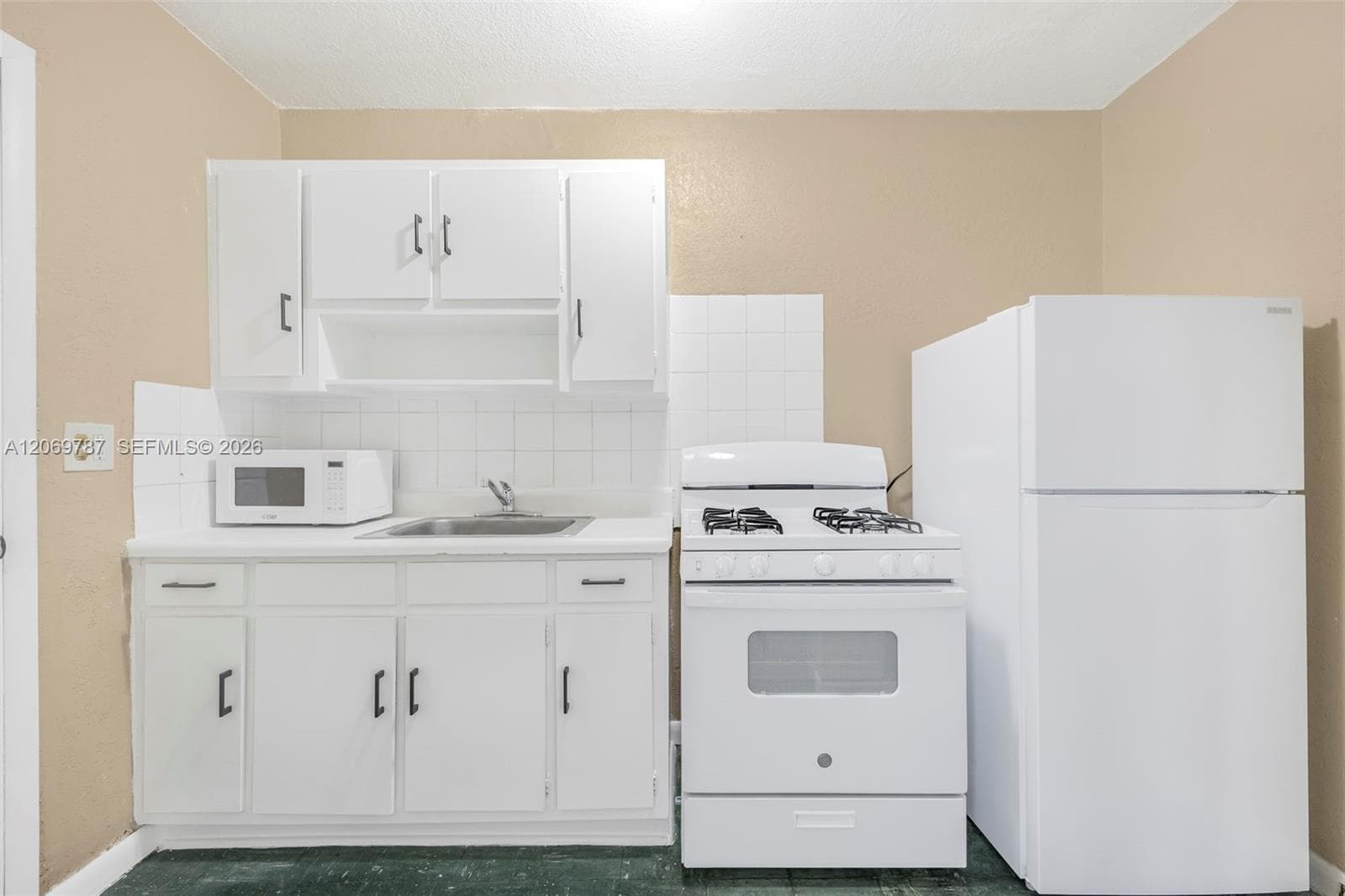 126 SW 18th Ave # 11, Miami, FL 33135