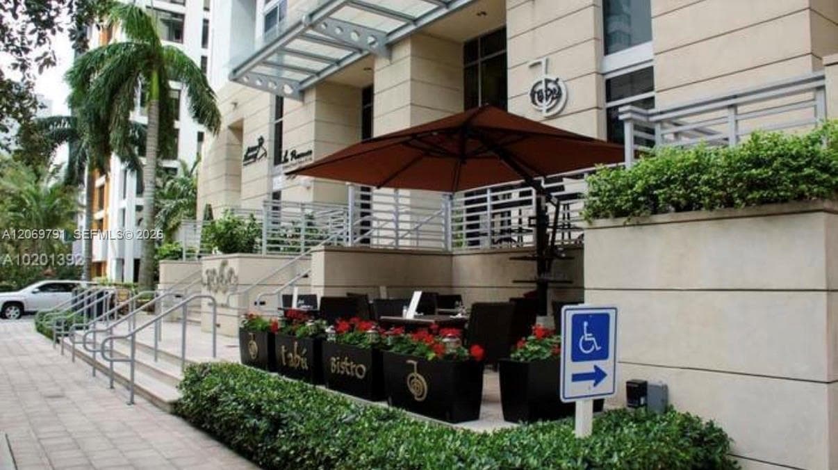 1060 Brickell Ave # 2217, Miami, FL 33131 photo 2