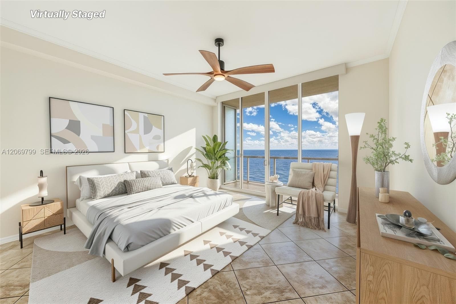 Luna Ocean Residences photo 4