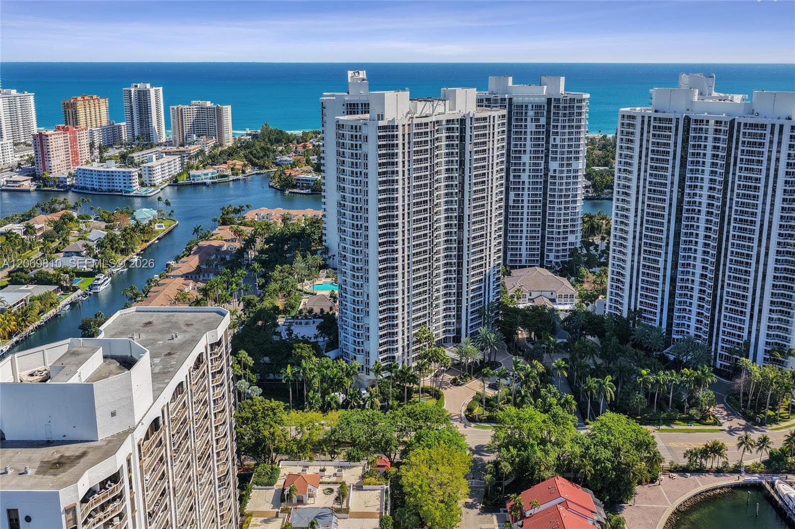 21205 Yacht Club Dr # 2310, Aventura, FL 33180