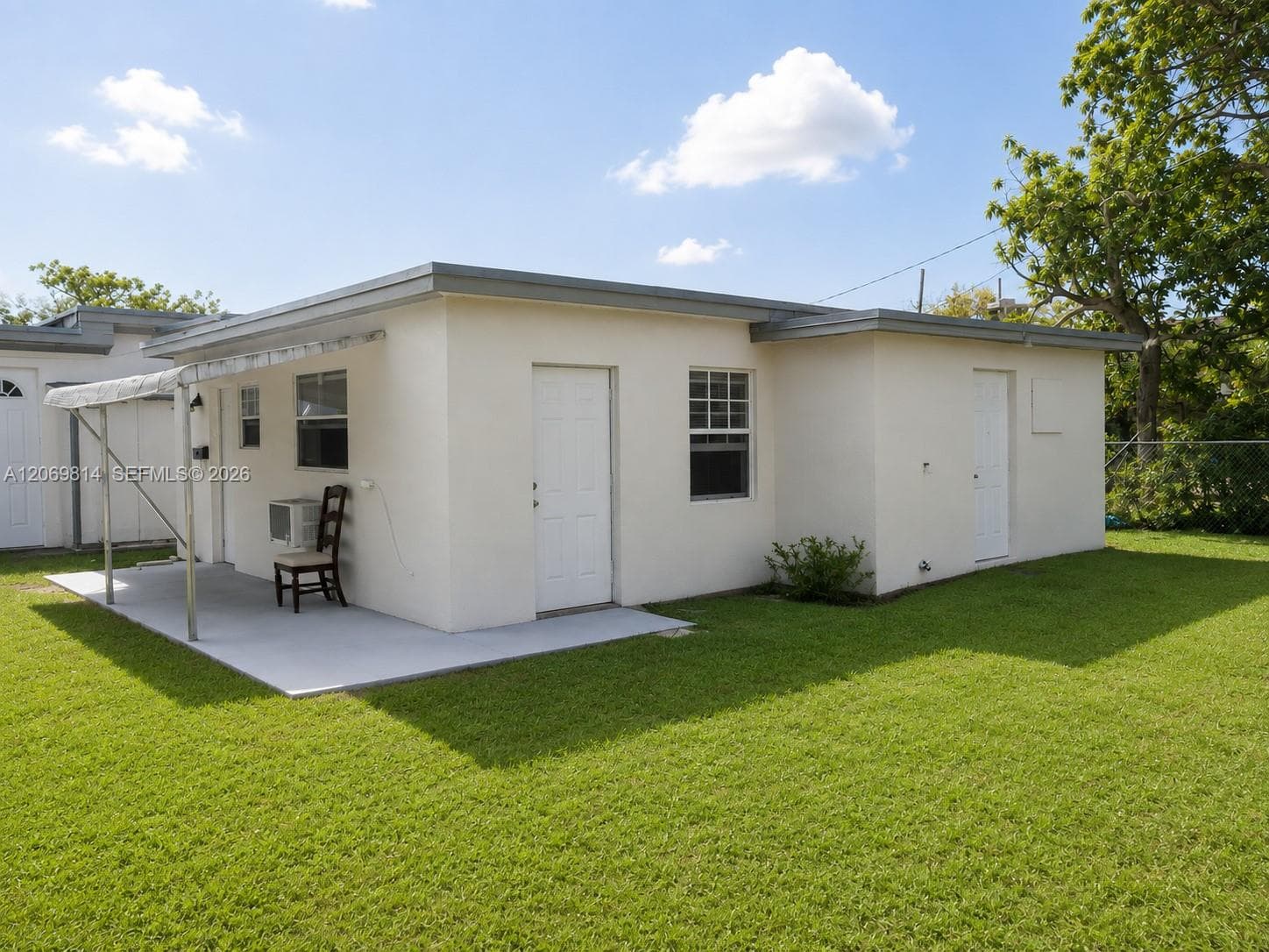 325 NE 108th St, Miami, FL 33161 photo 2