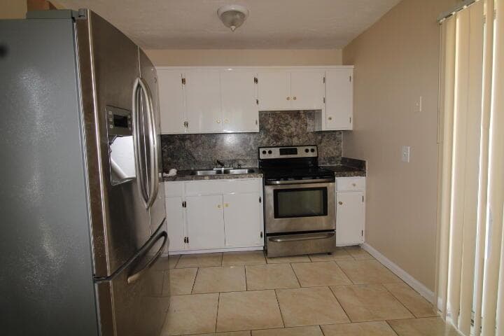 1412 W 6TH Street, Riviera Beach, FL 33404 photo 2