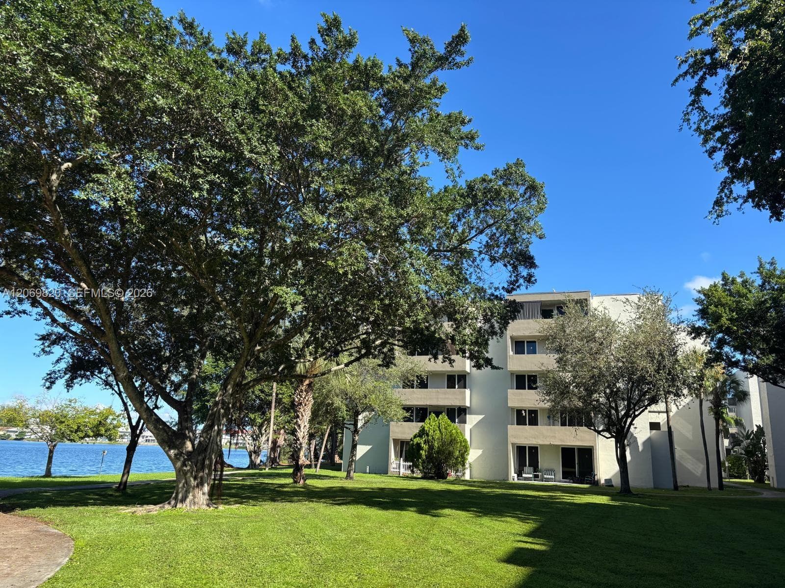 10090 NW 80th Ct # 1239, Hialeah Gardens, FL 33016 photo 2