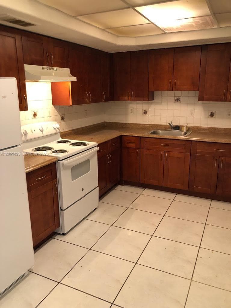 10090 NW 80th Ct # 1239, Hialeah Gardens, FL 33016 photo 5