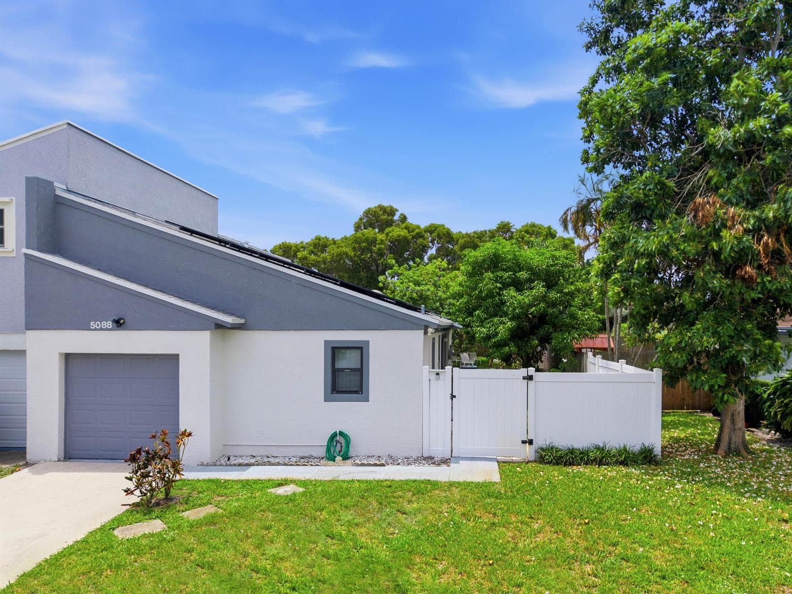 5088 NW 5TH Street, Delray Beach, FL 33445 photo 3