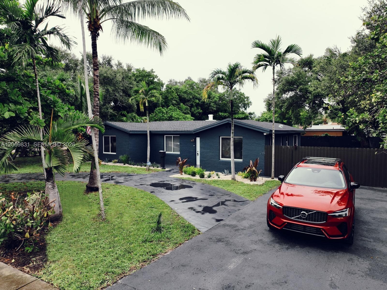 801 NE 144th St, North Miami, FL 33161 photo 2