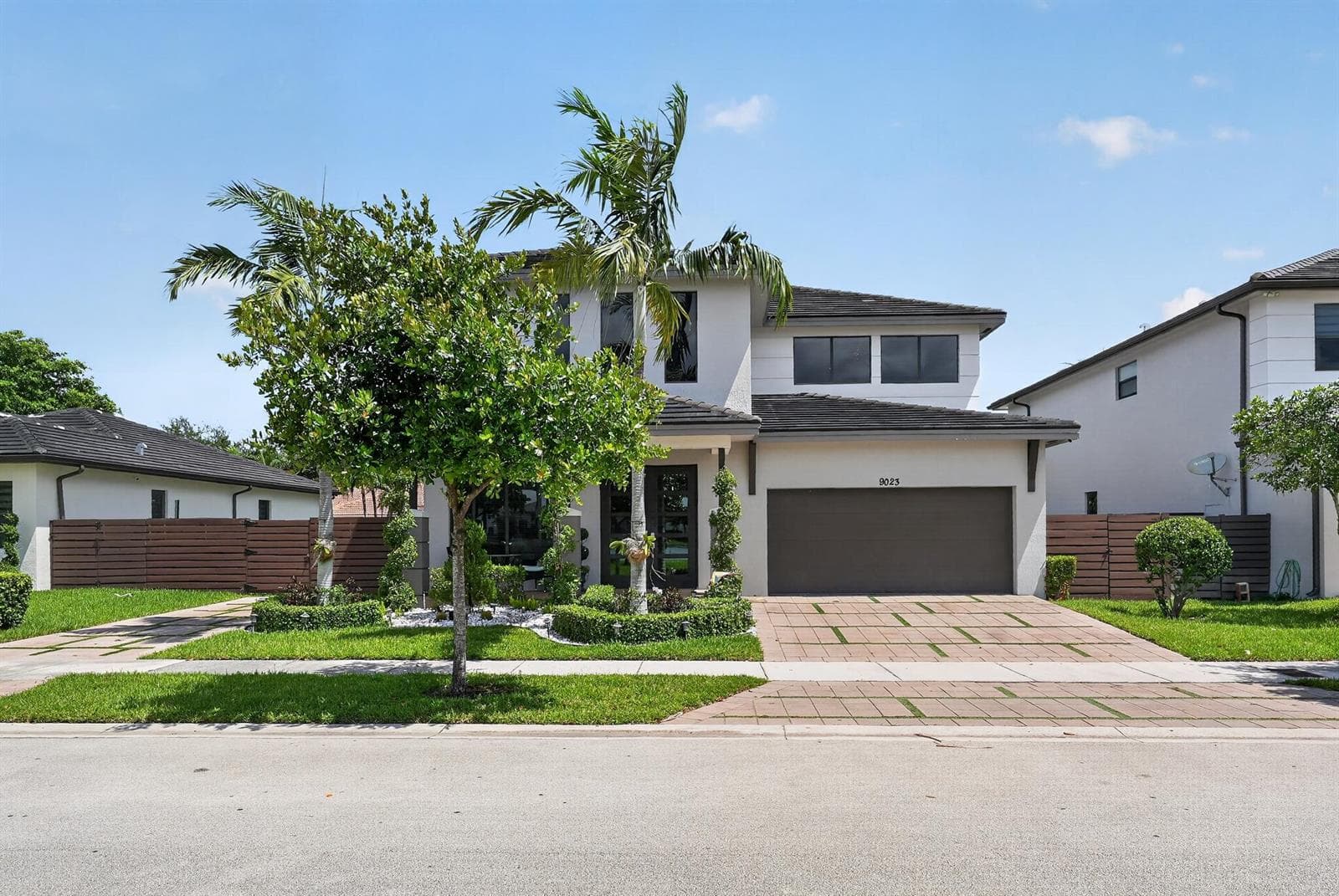 9023 NW 161ST Terrace, Miami Lakes, FL 33018 photo 5