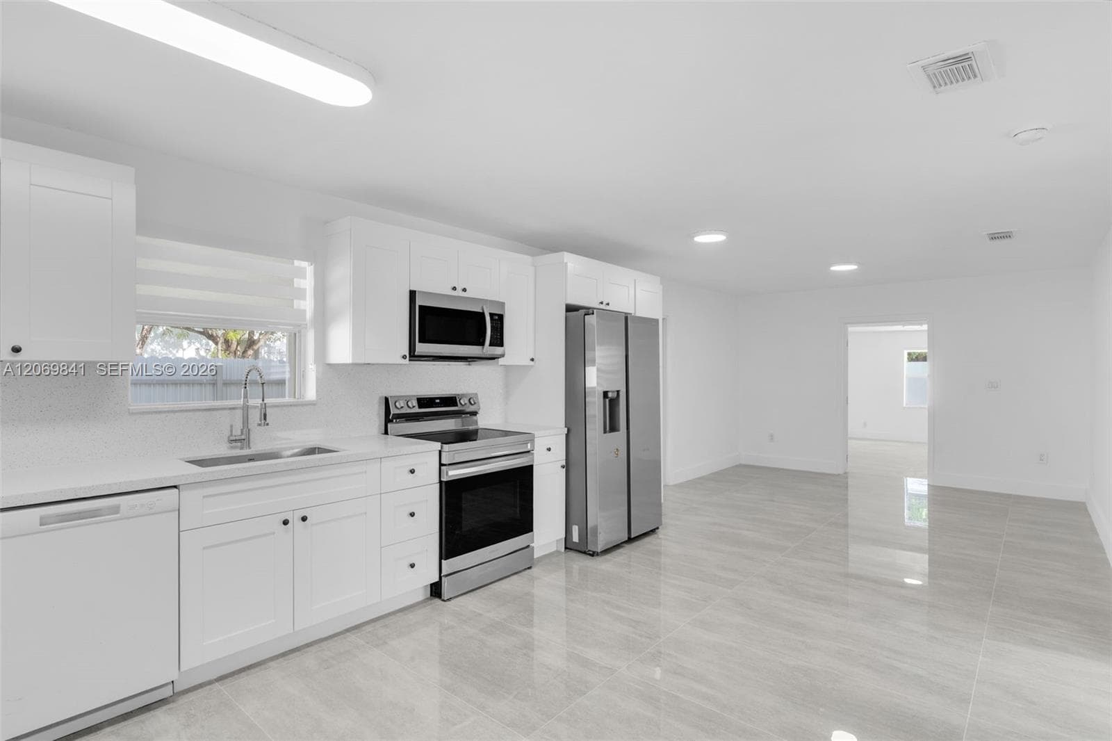 9999 NW 25th Ter, Doral, FL 33172 photo 3