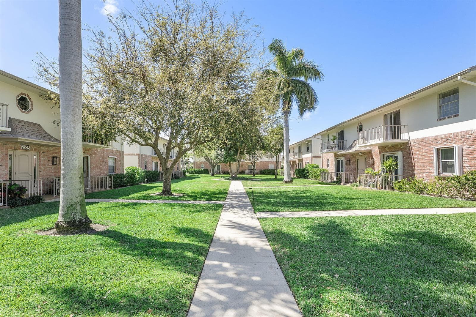 2015 S SEACREST Boulevard # C, Boynton Beach, FL 33435 photo 4