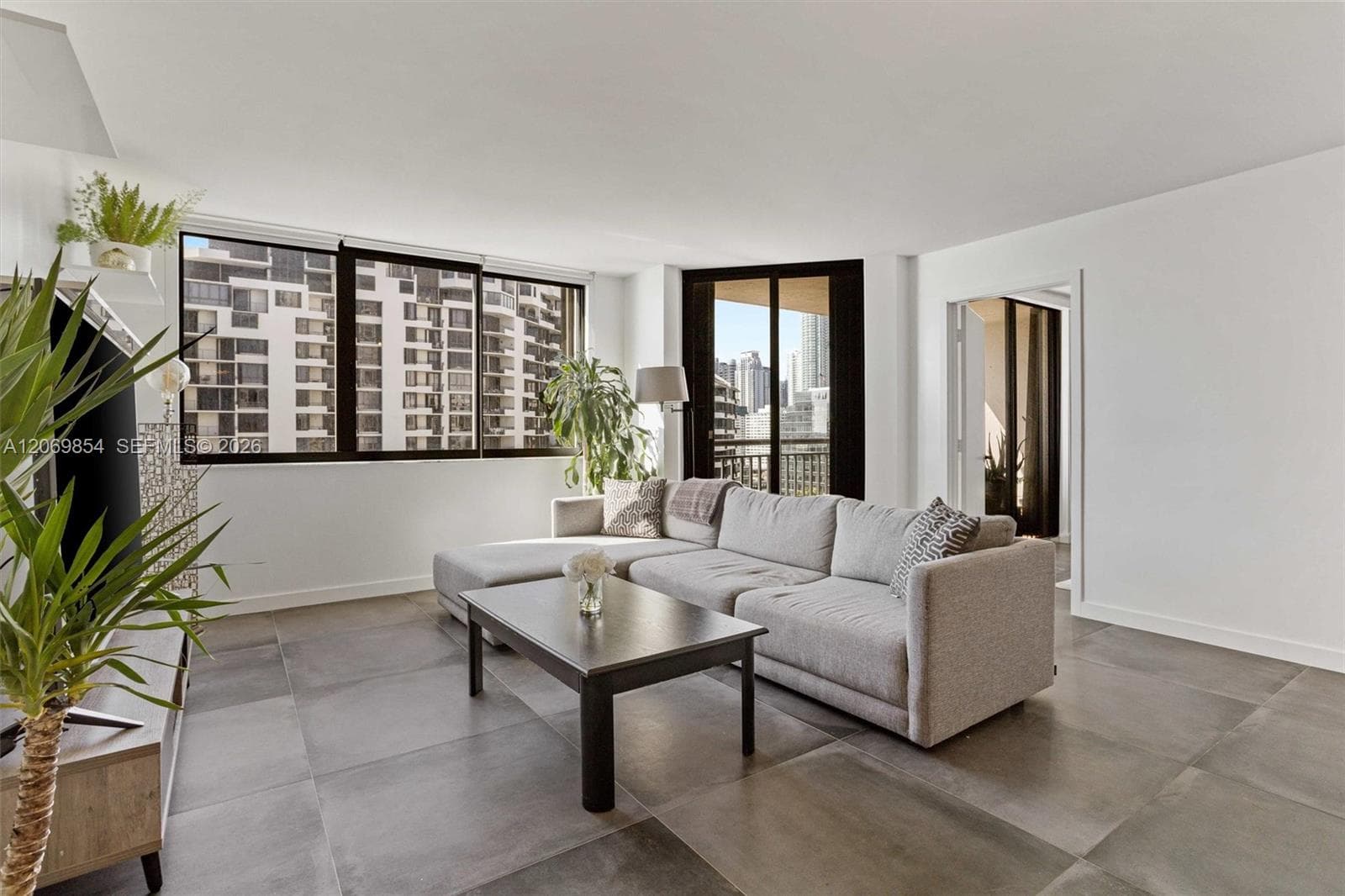 540 Brickell Key Dr # 1519, Miami, FL 33131 photo 4