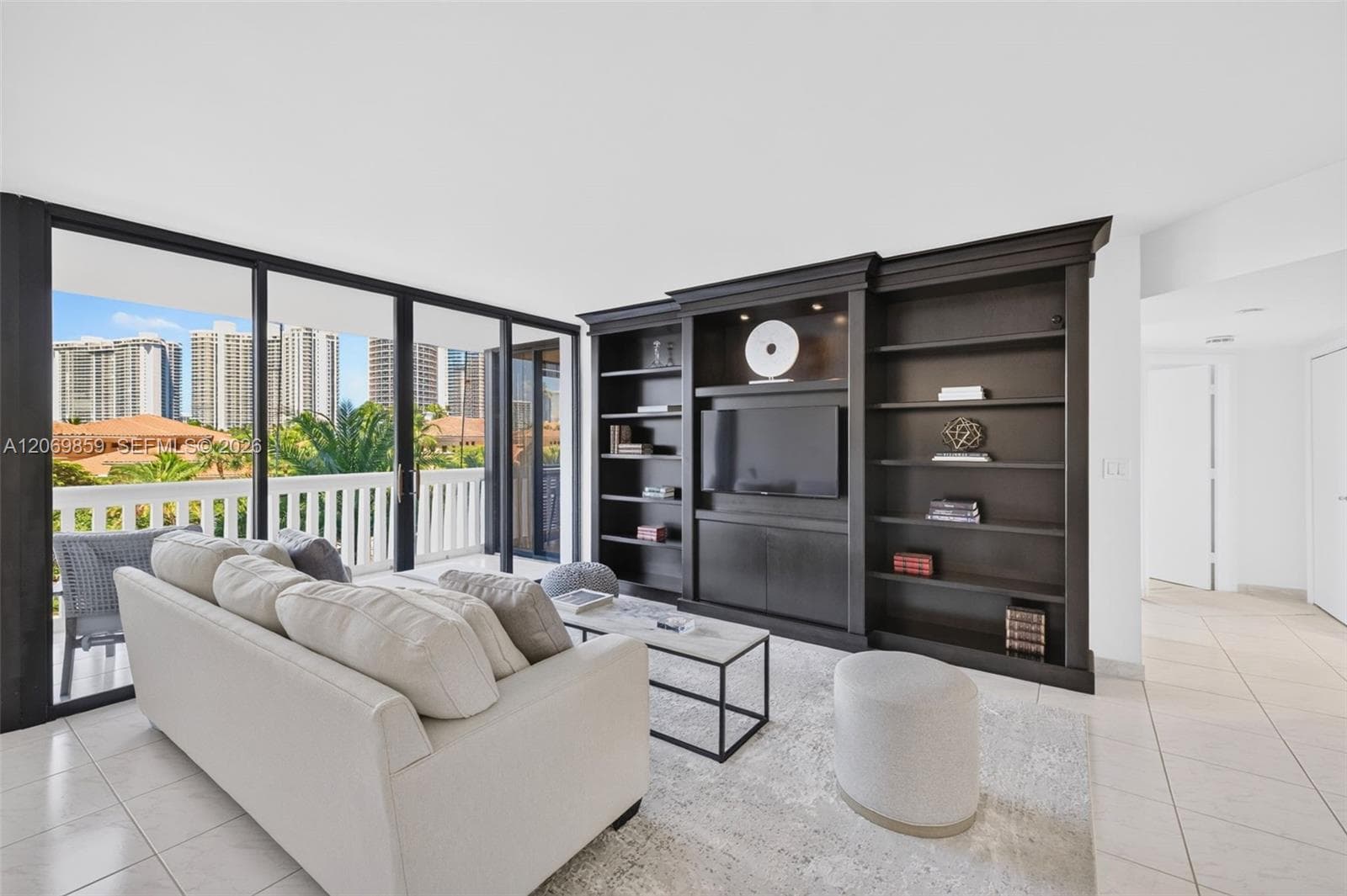 1000 Island Blvd # 405, Aventura, FL 33160 photo 4