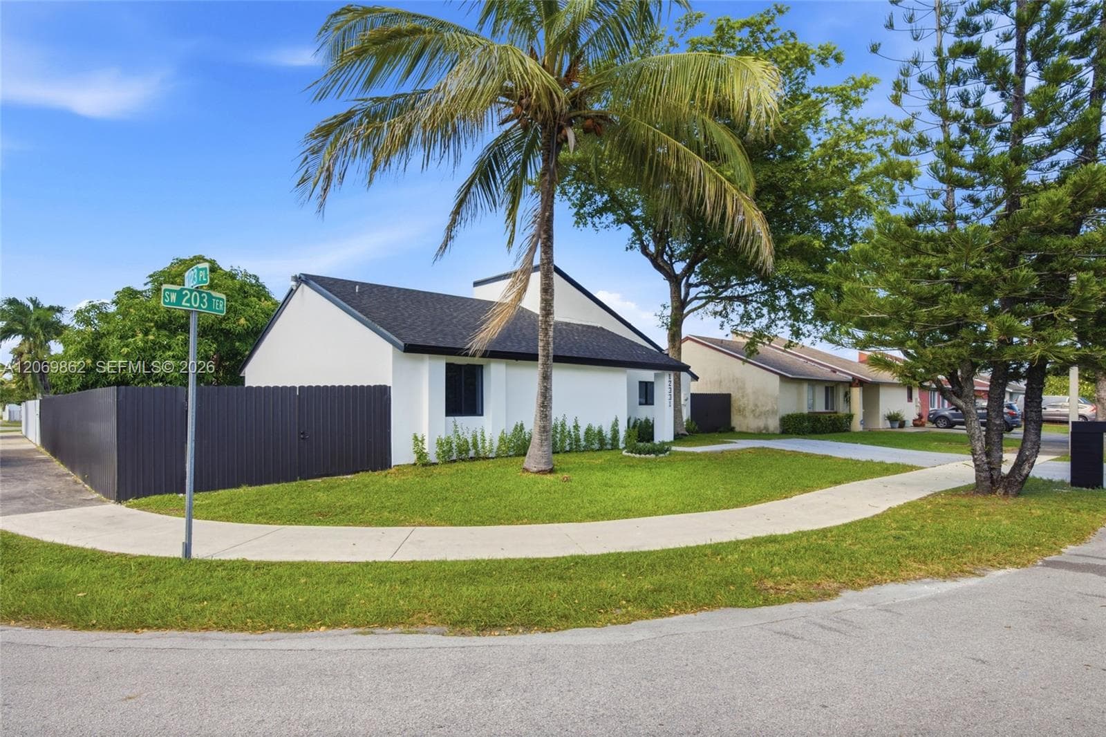 12331 SW 203rd Ter, Miami, FL 33177 photo 2