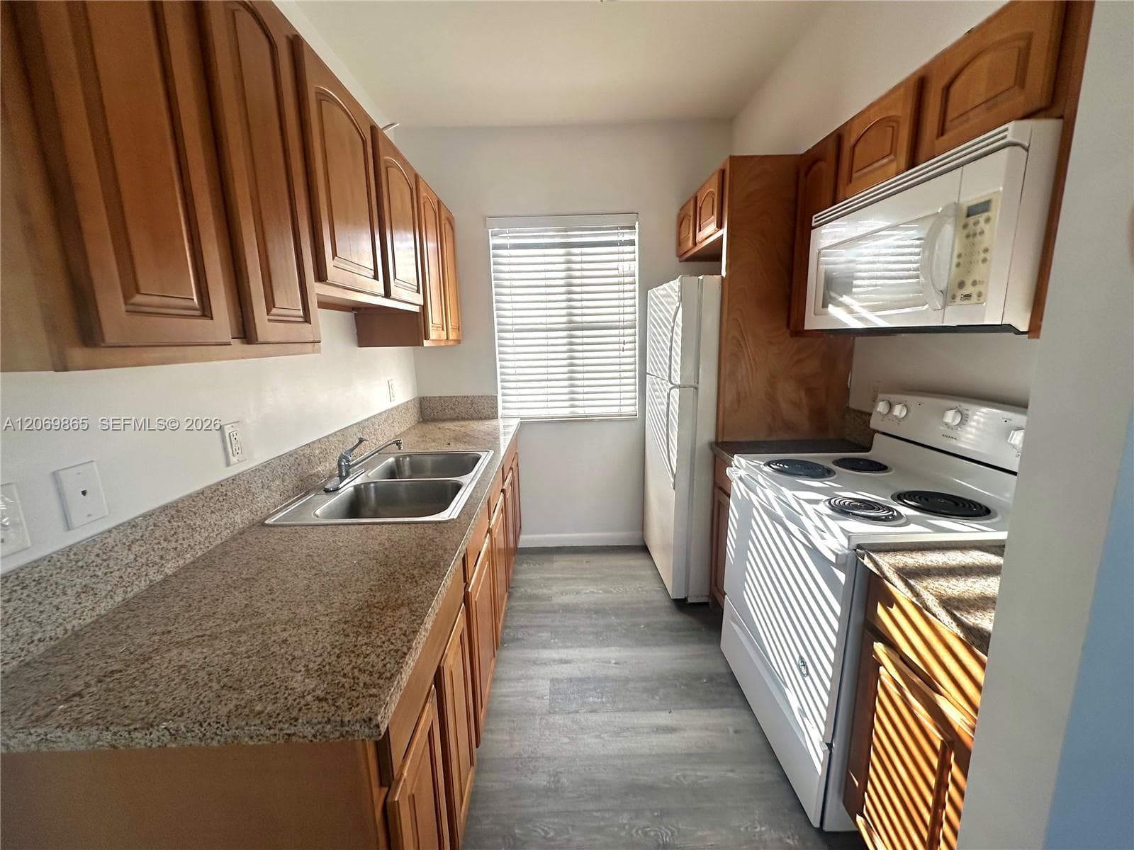 7130 Rue Versailles # 10, Miami Beach, FL 33141 photo 4