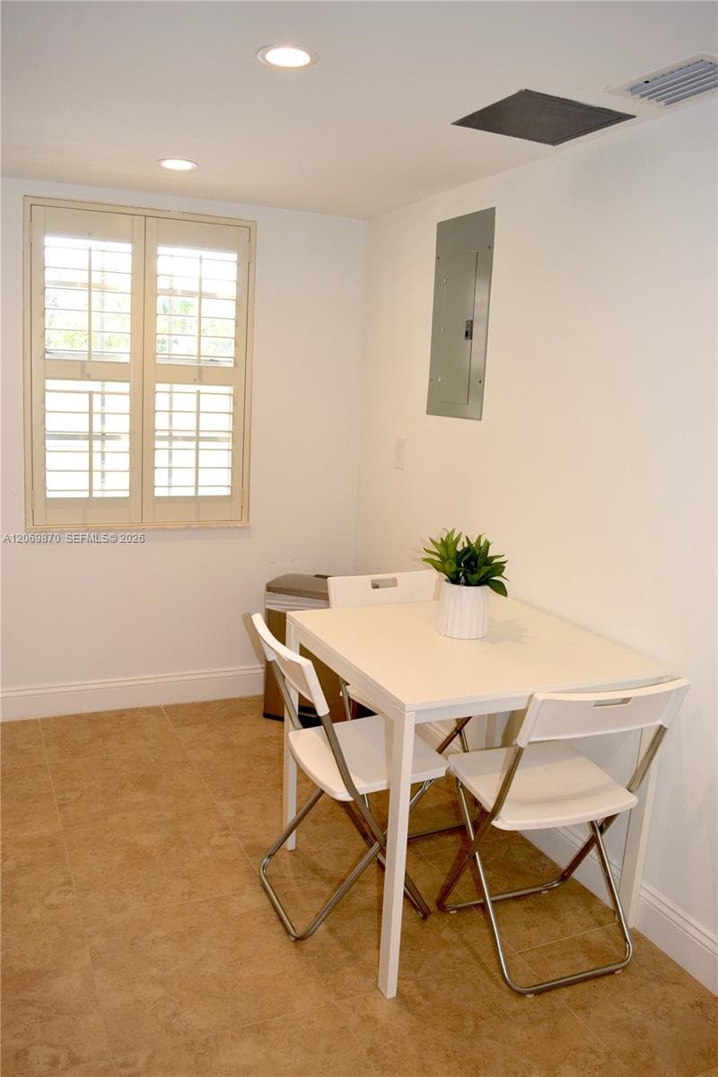 3970 Oaks Clubhouse Dr # 306, Pompano Beach, FL 33069 photo 3