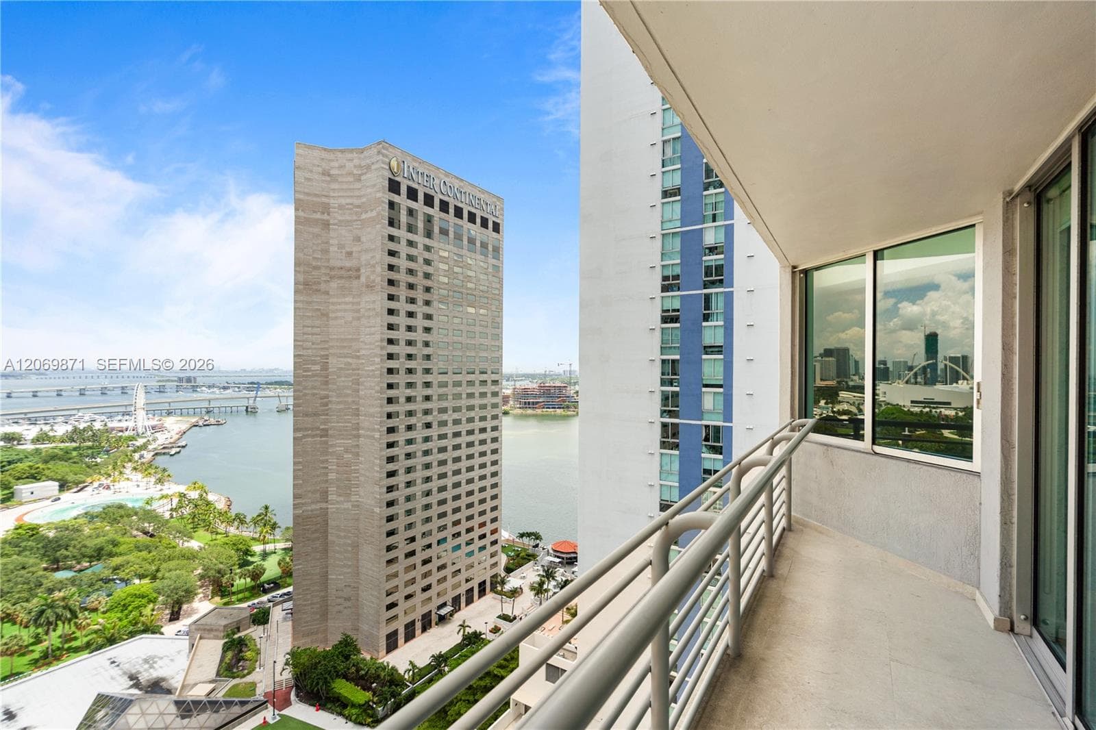 325 S Biscayne Blvd # 2522, Miami, FL 33131 photo 3