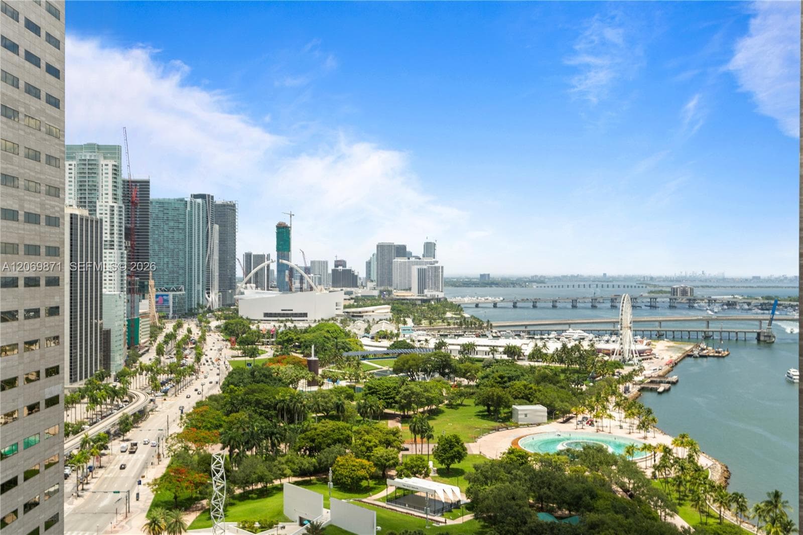 325 S Biscayne Blvd # 2522, Miami, FL 33131