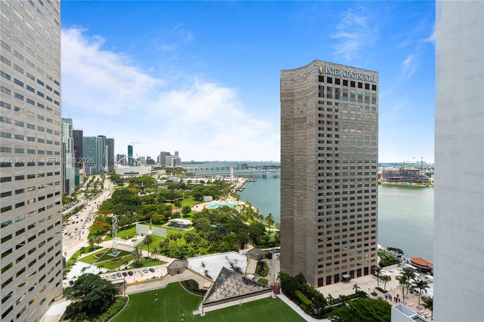 325 S Biscayne Blvd # 2522, Miami, FL 33131 photo 5